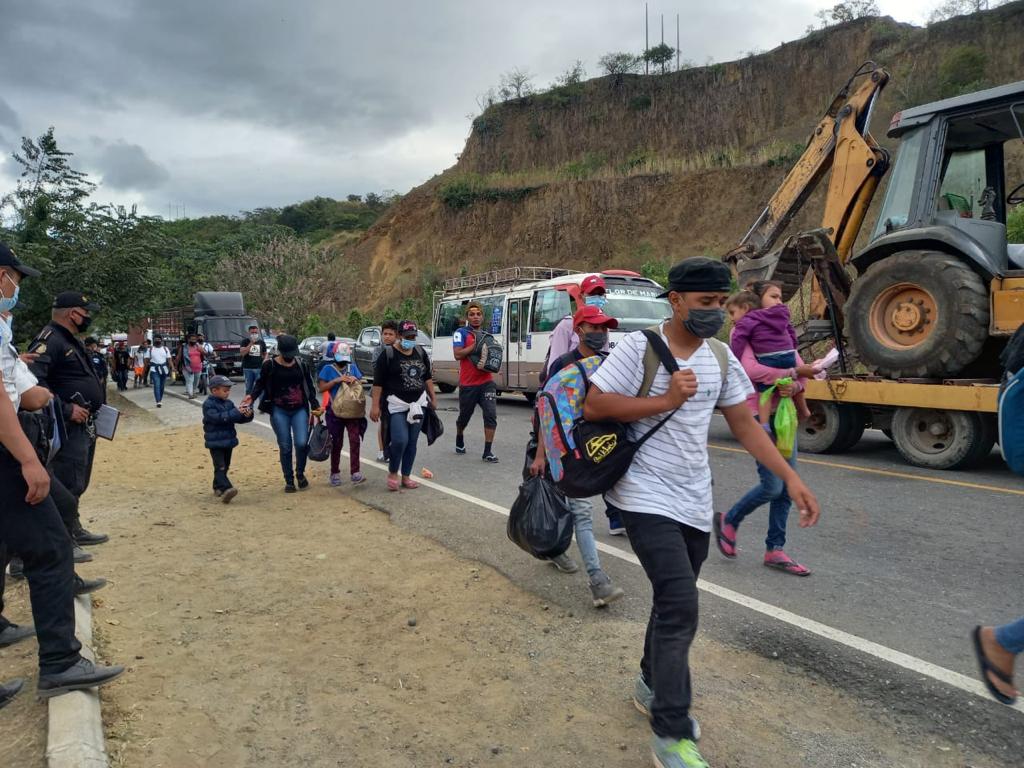 Nueva caravana de migrantes hondureños: entre sueños, enfrentamientos y Covid-19 imagen