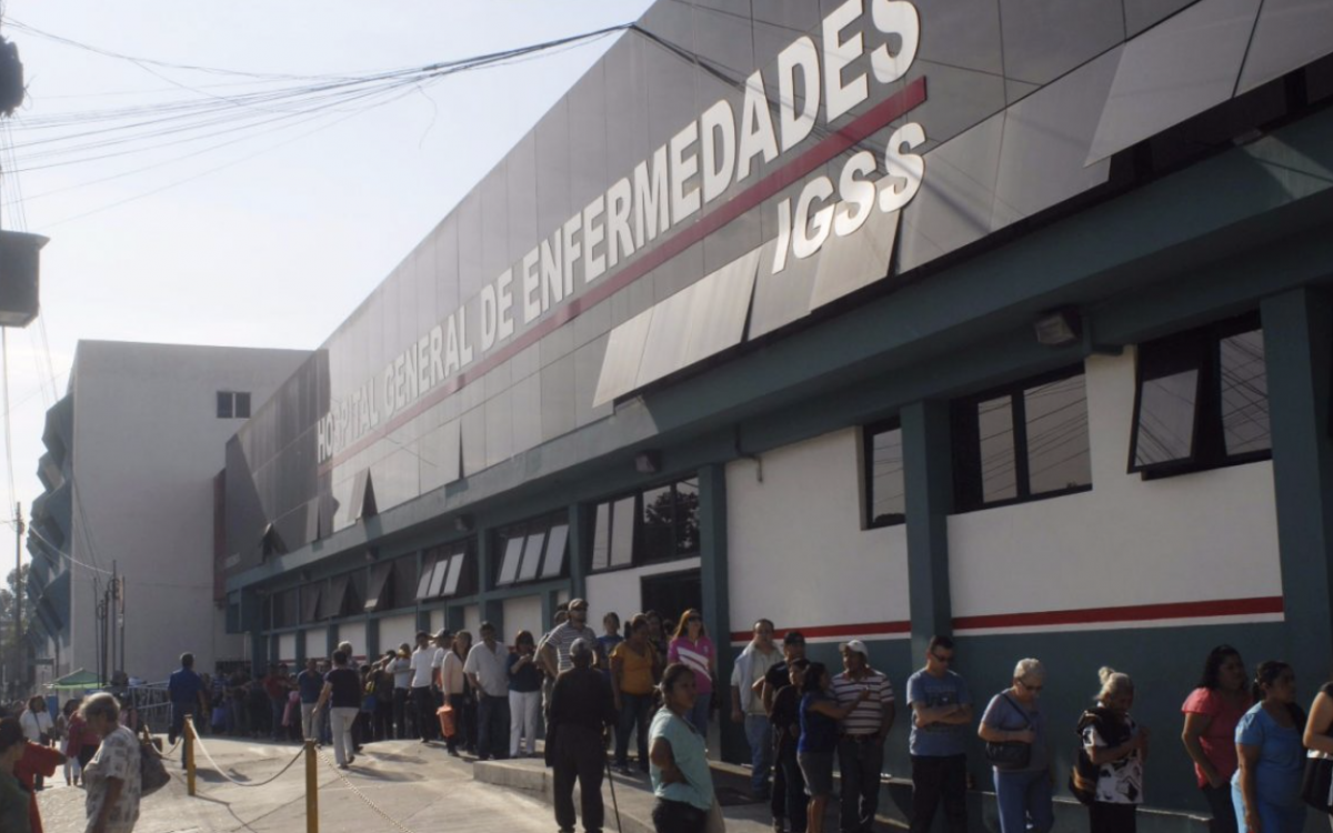 Así pagó cientos de miles el IGSS, en plena crisis, al allegado de Gloria Porras imagen