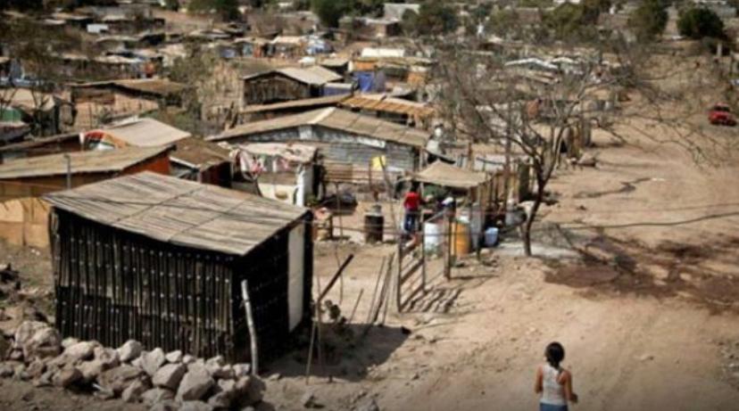 Hogares hondureños bajo el umbral de pobreza imagen