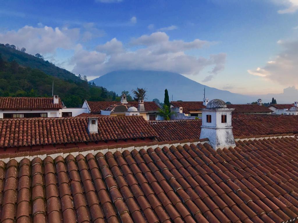 Conoce la cultura y el impacto histórico de Esquipulas, Antigua y La Ciudad de Guatemala. imagen