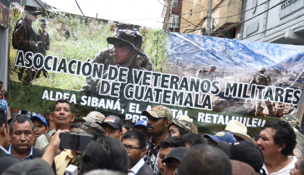 Los soldados quedaron fuera, y ahora piden Q48 mil millones imagen