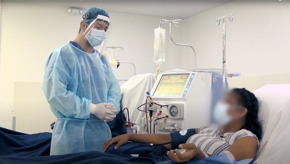 Repunte de casos de COVID-19 causa estragos en sistema hospitalario imagen