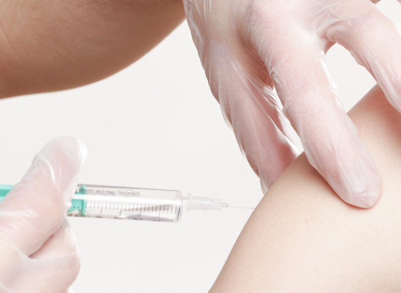 Que esperar luego de recibir la vacuna contra el COVID-19 imagen