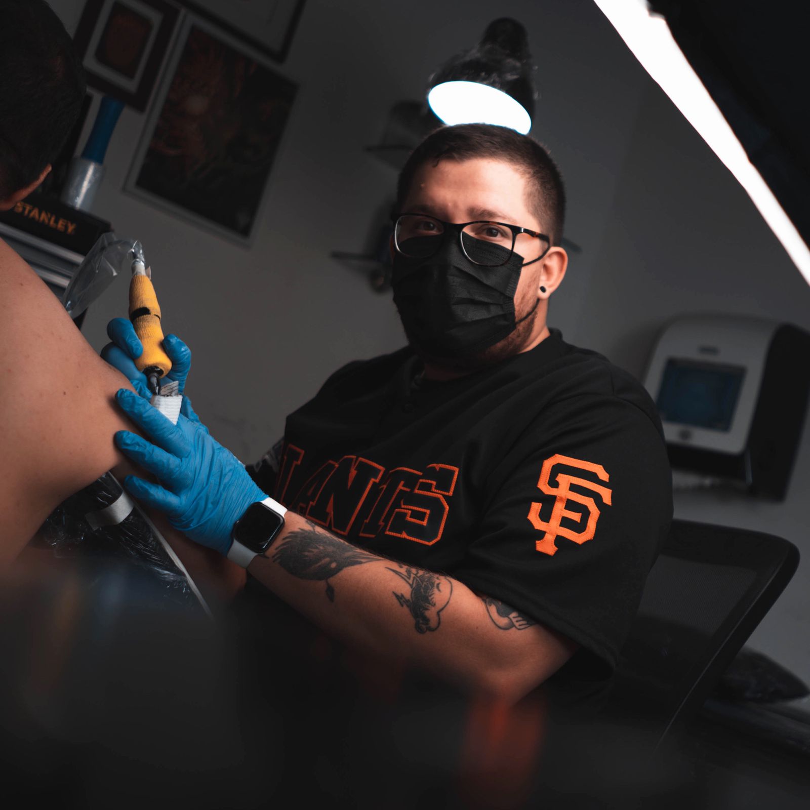 Benjamin Saenz, el guatemalteco que realiza tatuajes estilo bordados, una tendencia única imagen