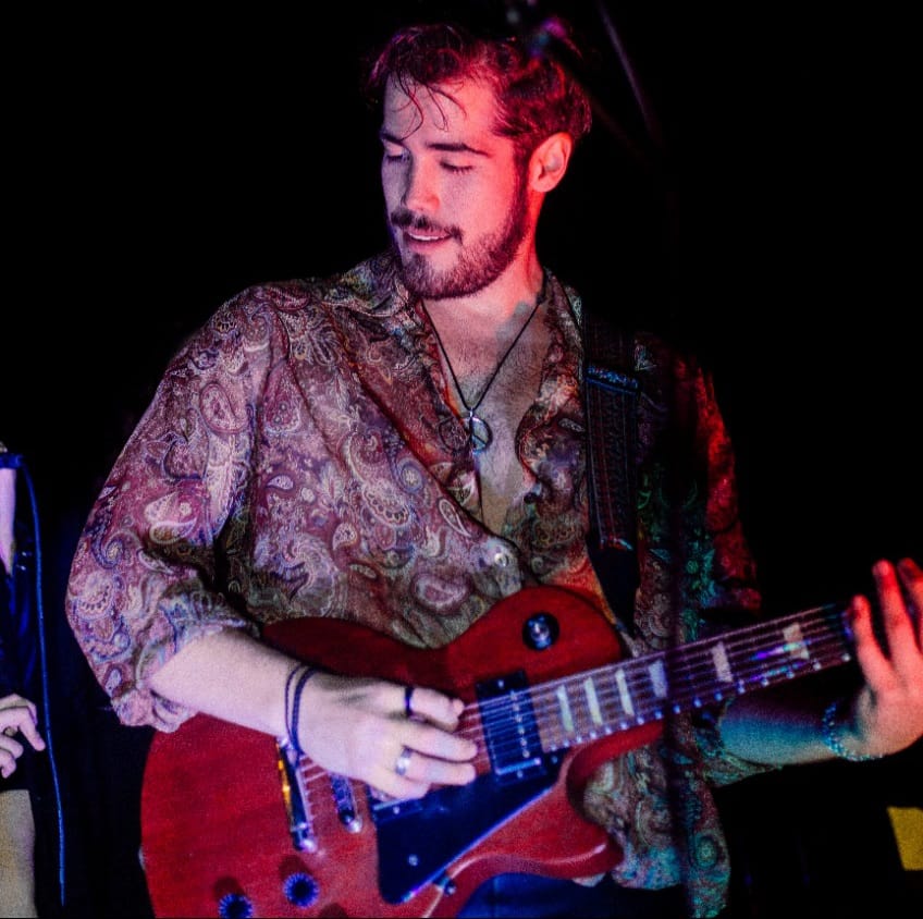 Todo listo para el concierto de Adrián Alburez en Gran Teatro Delirio este viernes imagen