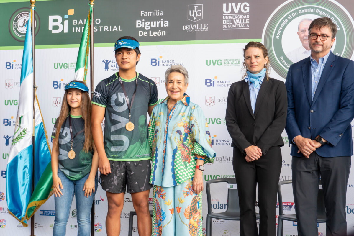 VI Carrera UVG Transformando sueños en oportunidades imagen