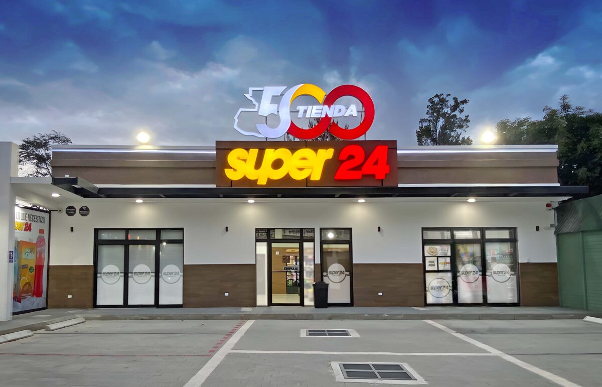 Super24 inaugura su tienda número 500 en Guatemala, reafirmando su compromiso con la comodidad y el servicio al cliente imagen