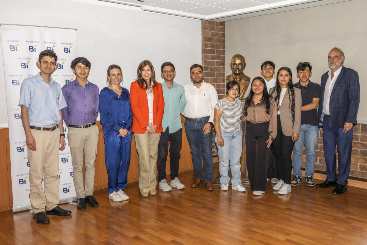 📚 Fundación Bi transforma vidas con becas universitaria imagen