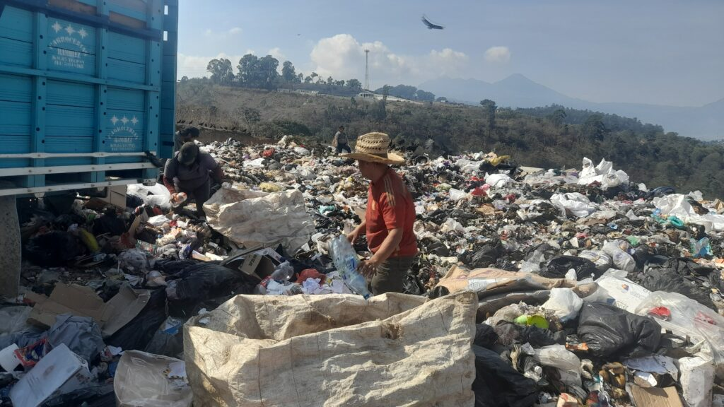 Cierre del vertedero de AMSA abre nuevas oportunidades para 150 recicladores imagen