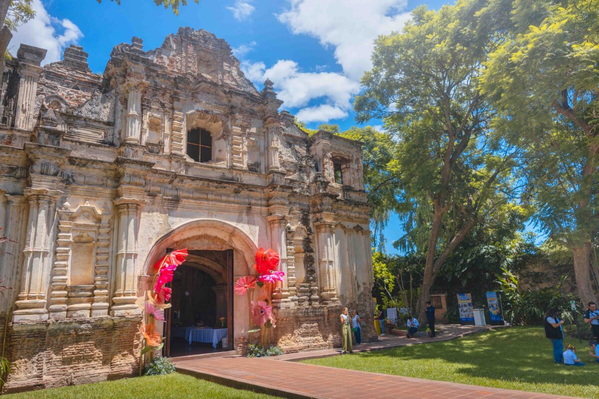 Festival de las Flores: Una Década Floreciendo Identidad en La Antigua Guatemala imagen